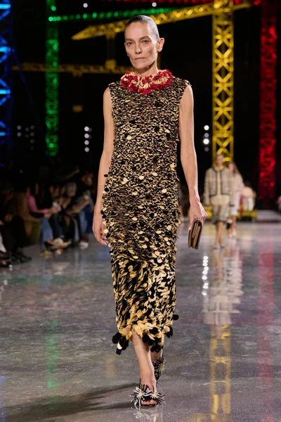 Look 24